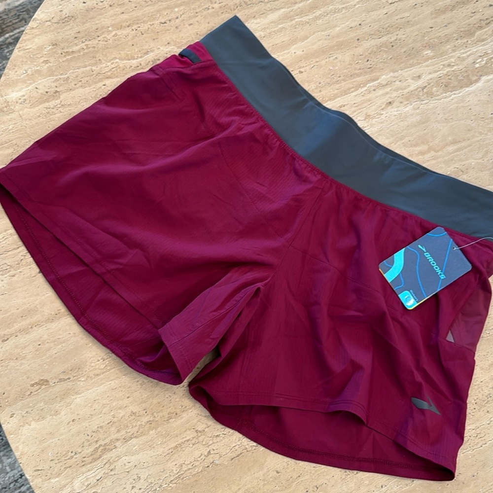 Brooks women’s running short. Size L.